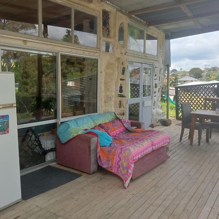 Hotel The Mud House à Raglan Extérieur photo